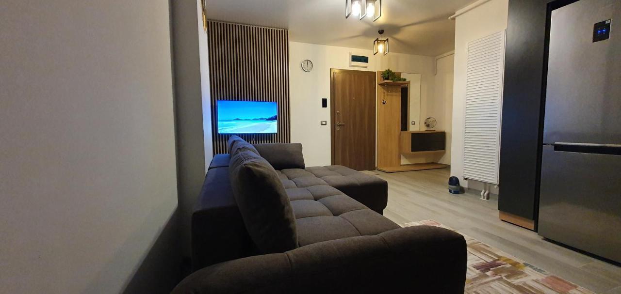 Helin Apartament By Alezzi N10 นาโวดาริ ภายนอก รูปภาพ