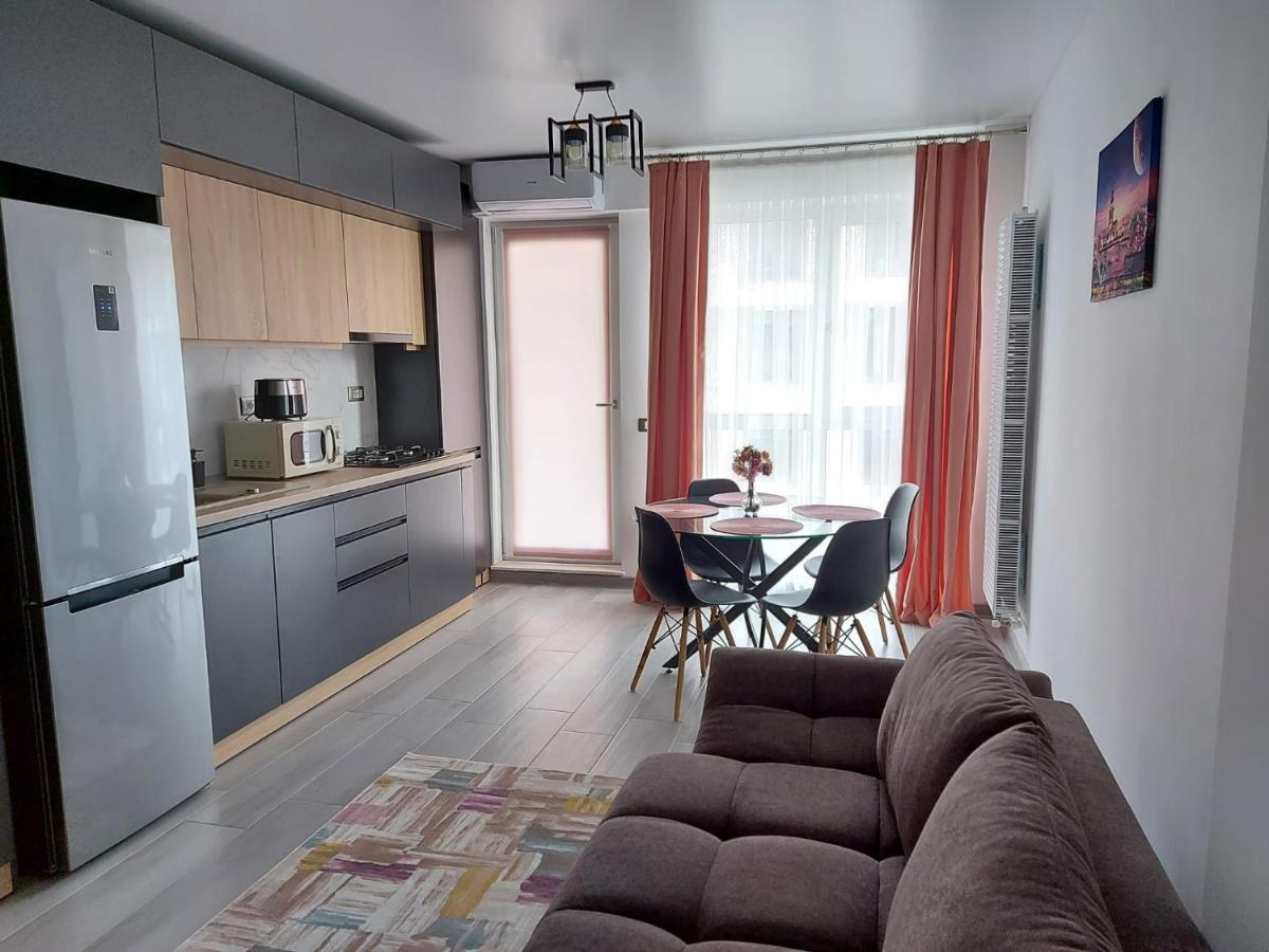 Helin Apartament By Alezzi N10 นาโวดาริ ภายนอก รูปภาพ